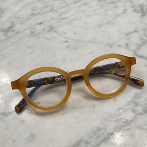 Eyebobs brand - Tan Frame

Just need to change prescription